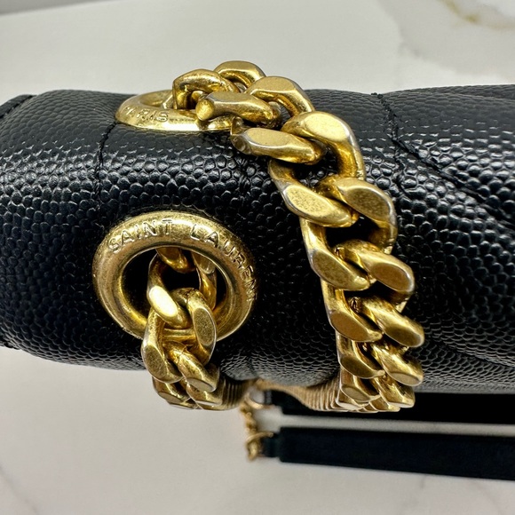 Envelope Large Quilted Leather Crossbody - Picture 8 of 15